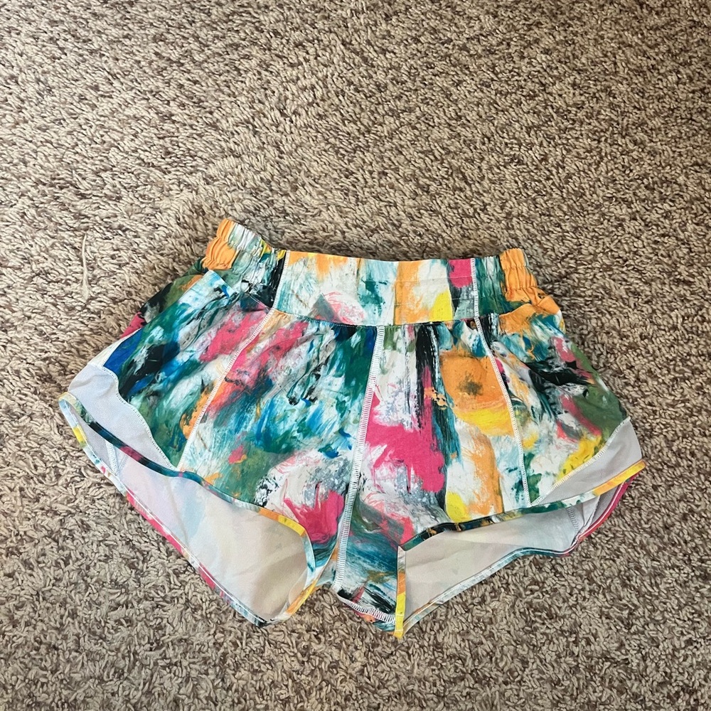 Lululemon Hotty Hot Shorts 2.5"